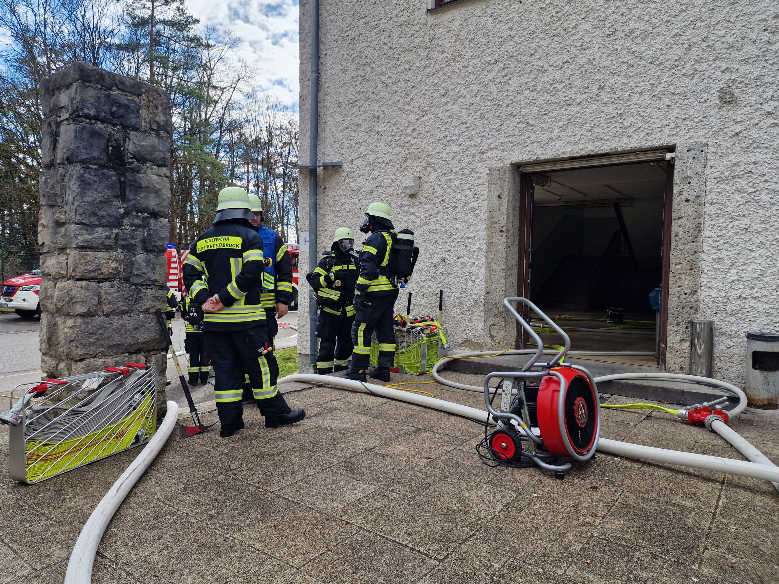Ausgedehnter Zimmerbrand